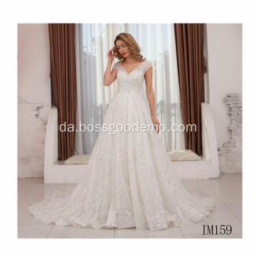 Hot Selling Sheer White Long Sleeve Lace Bridal Wedding Gown